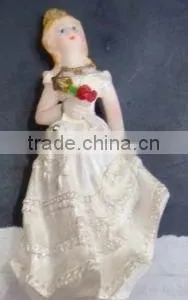 Mini Porcelain Doll thumbnail-1