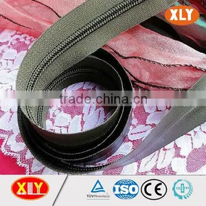 Zipper Manufacturer 5# Nylon Waterproof Zipper for Bag thumbnail-5