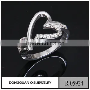Handmade Ladies Ring Jewelry Display Low Price Imitation White Gold Ring thumbnail-3