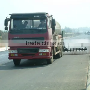 ASPHALT DISTRIBUTOR 12000L FULL-AUTO TYPE HOWO TRUCK thumbnail-1