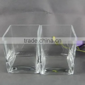Beautiful Clear Glass Vase With Heart Design thumbnail-5