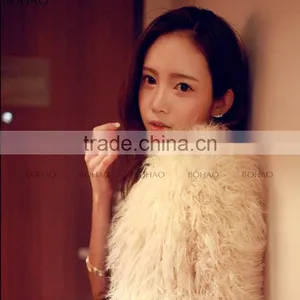 Hot ! New Design Fashion Tibet Sheep Fur Women Winter Jacket Short Coat thumbnail-5