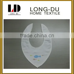 Absorption Small Printed Fish Design Muslin Gauze Bibs thumbnail-1