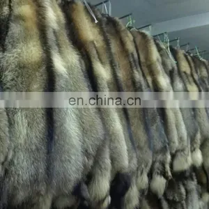 Chinese Wholesale Raccoon Fur Skin Raw Raccoon Fur Pelt Fur Skin thumbnail-6