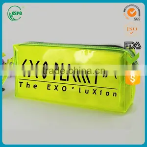 Customized Printed Directly Manufacture Top Quality Clear Zipper and Handle Bag thumbnail-3