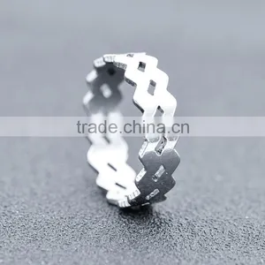 2016 Concise Style Stainless Steel Ring Surrounded By Two Wavy Hollow Ring thumbnail-2