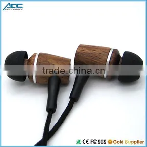 Super Bass Bamboo Wood Earphones thumbnail-5