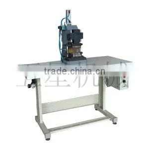 Badminton Equipment Air Punching Feather Machine thumbnail-1