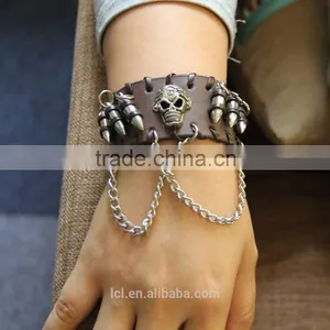 New Trend Fashion Imitation Jewelry Halloween Decoration Punk Skull Bracelet Bullet Leather Bracelet for Man Hip Pop thumbnail-5