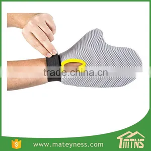 Dog & Cat Pet Grooming Glove thumbnail-3