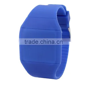 Cheap Stainless Steel Back Water Resistant Man Fitness Wrist Watch 2016 thumbnail-1