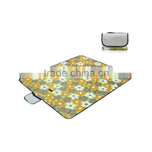 Wholesale Customised Logo Picnic Blanket Tartan Foldable Camping Picnic Mat With Waterproof PVC Coating thumbnail-2