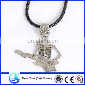 Pirate Necklace thumbnail-1