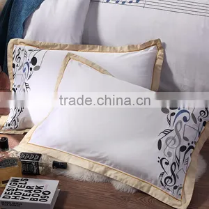 Luxury White and Golden 800 Thread Count 100% Cotton Musical Notes Embroidery Bedding Set thumbnail-3