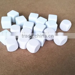 Plastic Blank Dice thumbnail-1
