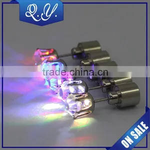 Women Beauty Fashion LED Blinking Ear Studs Light Up Stud Earrings for Party Dance Nightclubs Focus Necessary Accessories thumbnail-4