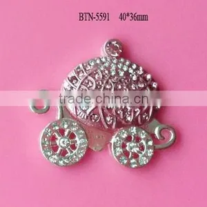 Hot Selling Factory Price 40*36mm Rhinestone Button in Stock (btn-5591) thumbnail-1