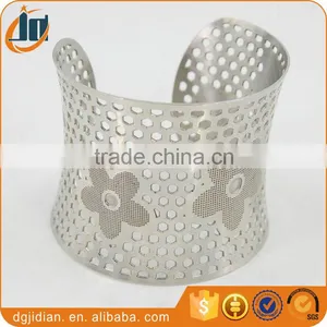 Wholesale Stailess Steel Hollow Bracelet Cuff Bangles thumbnail-1
