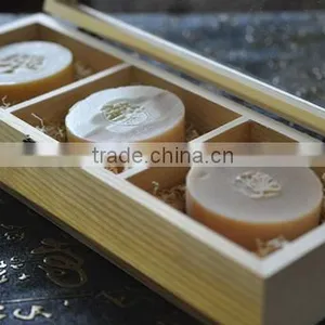 Wooden Soap Box With Clear Lid thumbnail-5