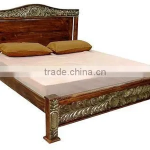 New Traditional Carved Wooden Queen Size Bed thumbnail-1