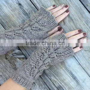 Fashion Handmade Cheap Wool Button Acrylic Glove Women Winter Knitted Gloves thumbnail-2
