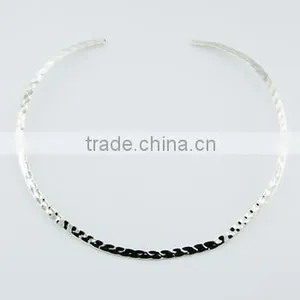 Elegant Sterling Silver Choker Hammered-To Shape Necklace thumbnail-1