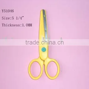 Fresh Color 5 1/4''Beautiful Shape Student Scissors thumbnail-1