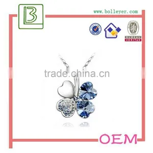 Bring Luck Diamonds Pendant Lucky Clover Necklace thumbnail-1