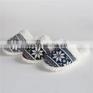 Woman Knitted Indoor Slipper thumbnail-1