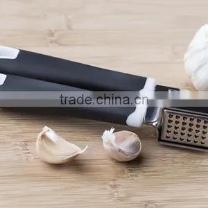 Hot Sale Products Garlic Press Home Kitchen Tool thumbnail-1