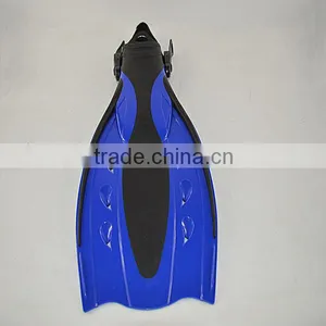 A Standard Scuba Diving Fin With Adjust Strap And Quick Release Buckles thumbnail-3