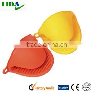 Lovely Heat Resistant Insulated Silicone Baking Kitchen Glove Bowl Clip Oven Pot Holder KIT601 thumbnail-5