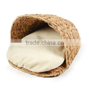 Water Hyacinth Cat Bed thumbnail-1