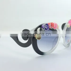 Women's Vintage Beach Style Round Frames UV400 Multi-color Rose Flower Sunglasses thumbnail-2