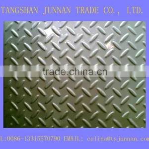 Hot Rolled Checkered Steel Plate in Steel Sheet thumbnail-2