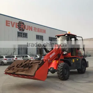Telescopic 1.5 Ton Boom Loader With Pallet Fork thumbnail-3