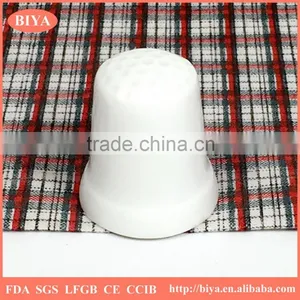 Color Gift Box Package Bone China Delicate White Porcelain Thimble Set or Ceramic Hand Ring Jewelry Holder thumbnail-4
