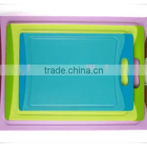 Food Grade Bread Custom Plastic Vegetable Kitchen Cutting Board Cb012 thumbnail-3