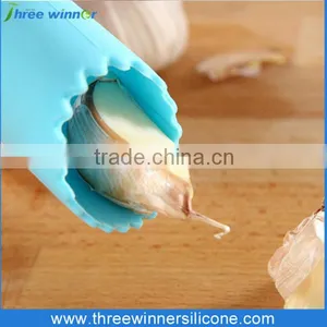 Food Grade Kitchen Tools Eco-friendly Roller Silicone Garlic Peeler thumbnail-1