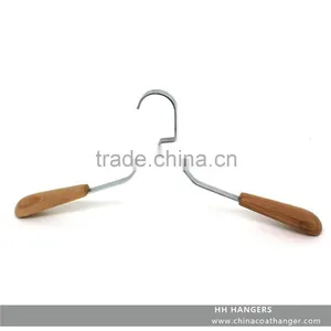 The HEAD Metal Coat Hanger Have Wooden in the Shoulder to Keep Keep Your Clothes in Natural Shape thumbnail-2