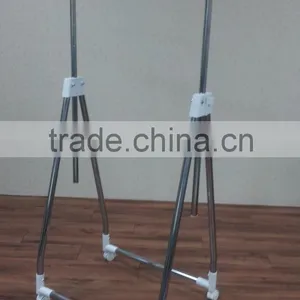 Extendable Single Bar Clothes Hanging Stand Garment Rack thumbnail-1