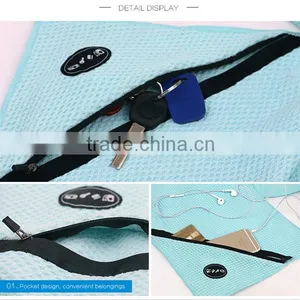 Wholesale Custom Logo Microfiber Organic Gym Sport Towel With Zip Pocket thumbnail-3