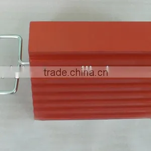Polyurethane Pyramid Wheel Chocks With Handel thumbnail-1