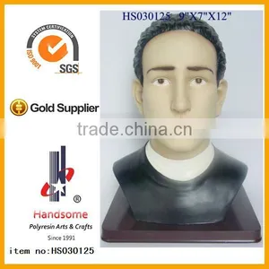 Personalized Polyresin Statue for Home Decoration Table Decoration thumbnail-1
