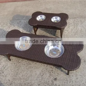 High Quality Rattan Pet Feeder thumbnail-3
