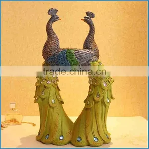 High Quality Exquisite Design Resin Peacock thumbnail-1