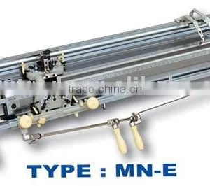 Plain Flat Knitting Machine thumbnail-1