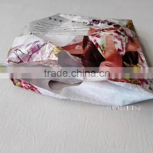 Beautiful Packaging Plastic Bag for Women Classic Fashion Garments thumbnail-4