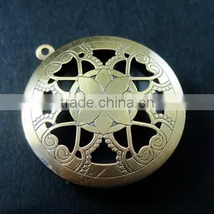 33MM Vintage Bronze Antiqued Flower Engraved Round Photo Locket Pendants DIY Supplies 1111046 thumbnail-1