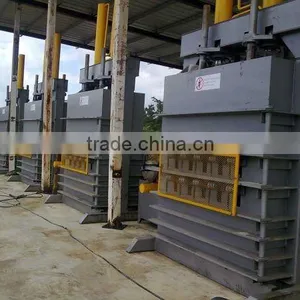 Super Quality Car Tire Baler thumbnail-1